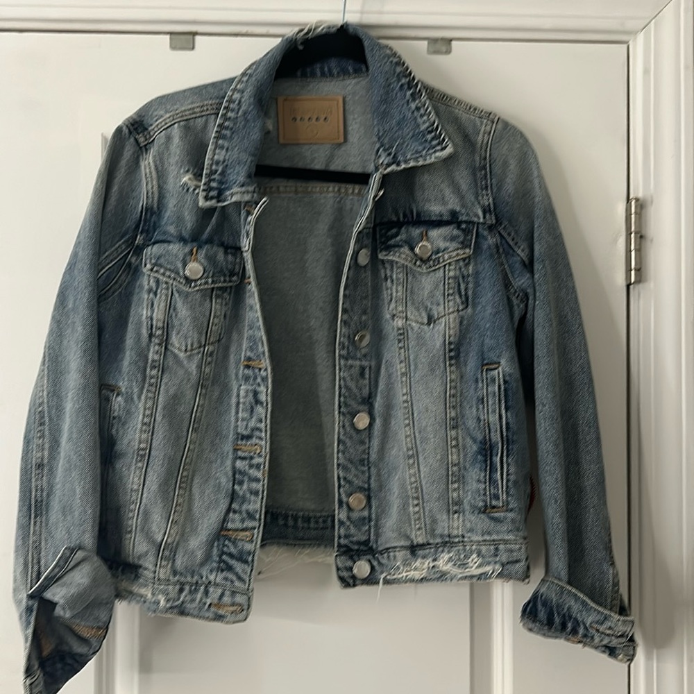 Blank NYC Denim, Distressed, side red zippers. Size S